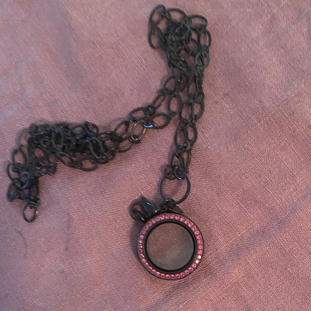 Genuine origami owl rare medium locket
